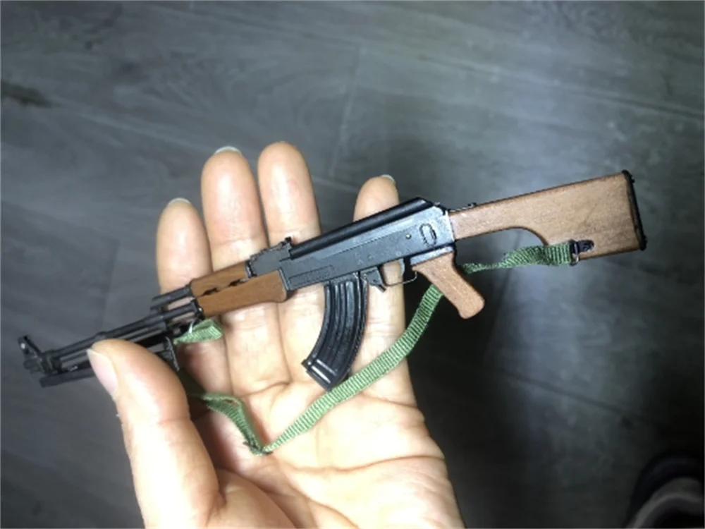 ขายร้อน 1/6th WWII Series Mini ของเล่นอาวุธรุ่นโซเวียต RPK ไม้โลหะวัสดุไม่จริงไม่สามารถยิงสําหรับตัวเลขสะสม