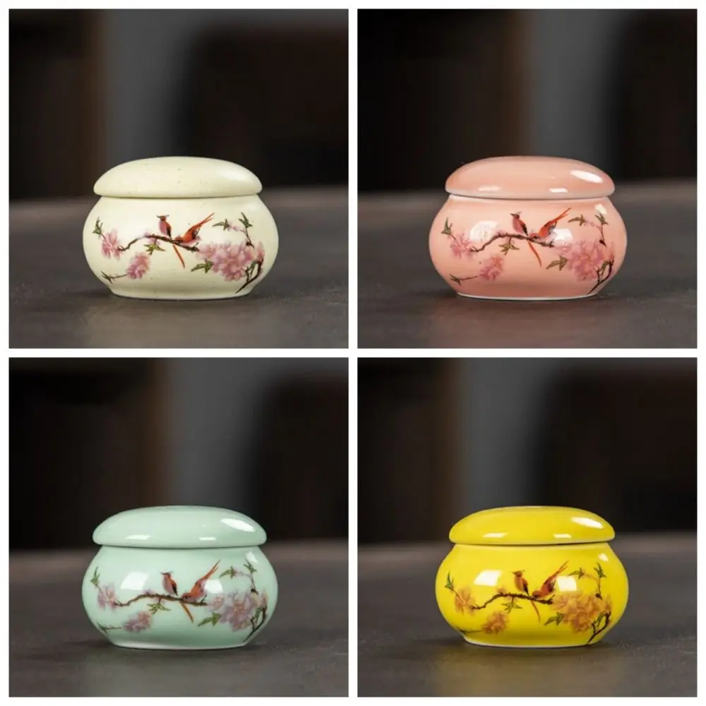 

Small Glaze Ceramic Jars Durable Portable Moisture-proof Nail Cup with Lid Waterproof Mini Powder Ointment Cans Men