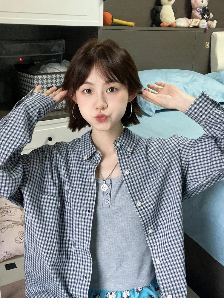 

Ретро-рубашка в американском стиле с синим клетчатым узором, женская свободная верхняя одежда с длинным рукавом, осень 2025, новинка в стиле Miu, дизайн с пуговицами для повседневной носки