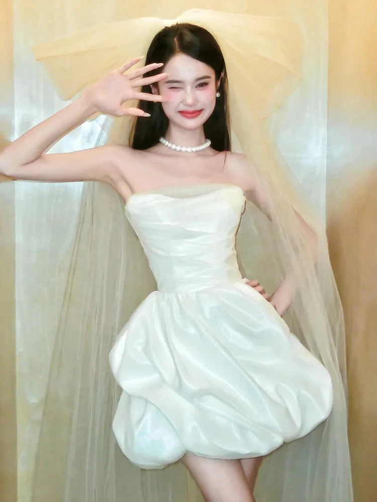 

French Strapless White Satin Graduation Dress High Waist Pleated Mini Ball Gown For Girl Elegant Backless Birthday Party Dresses