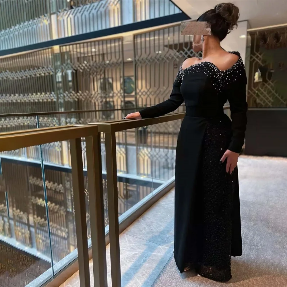 Maßgeschneidertes, exquisites, mit Perlen verziertes Abendkleid mit Reißverschluss, bezauberndes, trägerloses Pailletten-Abschlussballkleid, elegantes Rüschen-Partykleid