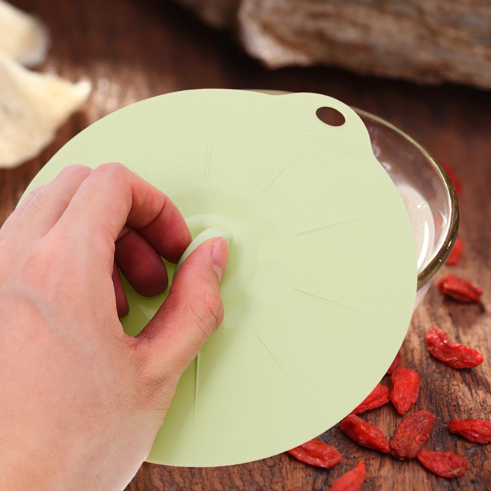 

Silicone Food Lids 14cm Green Bowl Cover Cups Pots Airtight Seals Microwave Dishwasher Safe Storage Container Preservation