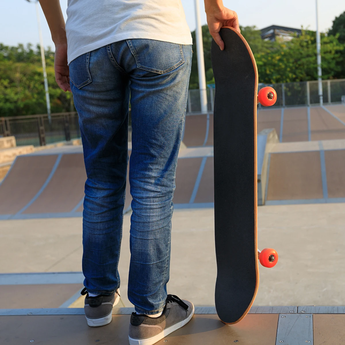 

Multifunctional Anti Sandpaper Stickers Skateboard Grip Tape Waterproof High Strength Adhesive for Scooter