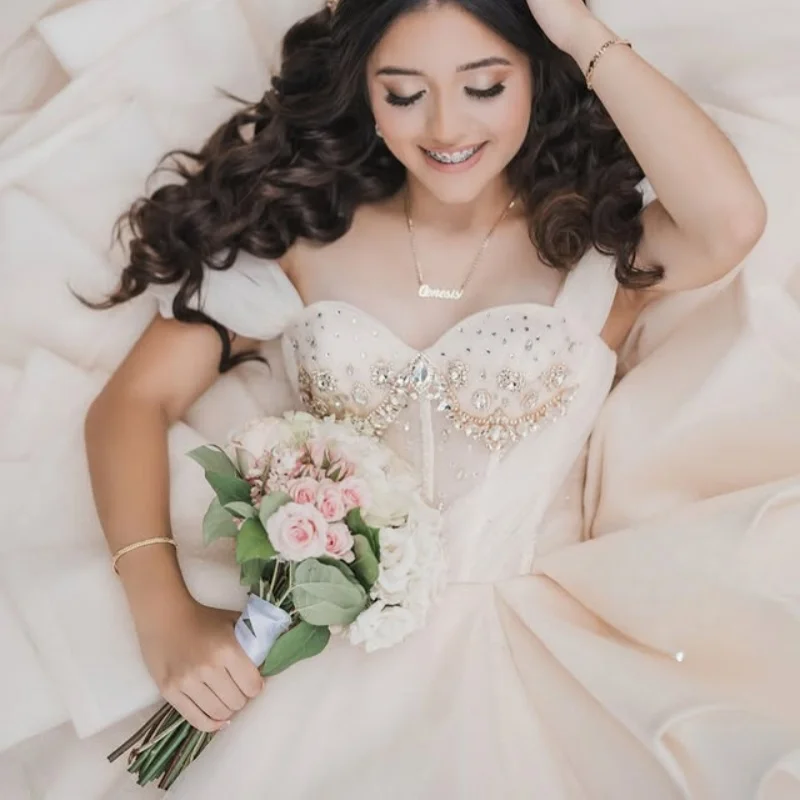

Light Champagne Quinceanera Dresses off-shoulder Crystal Glitter Decal layered Long tail Vestido De 15 Quinceanera Customize