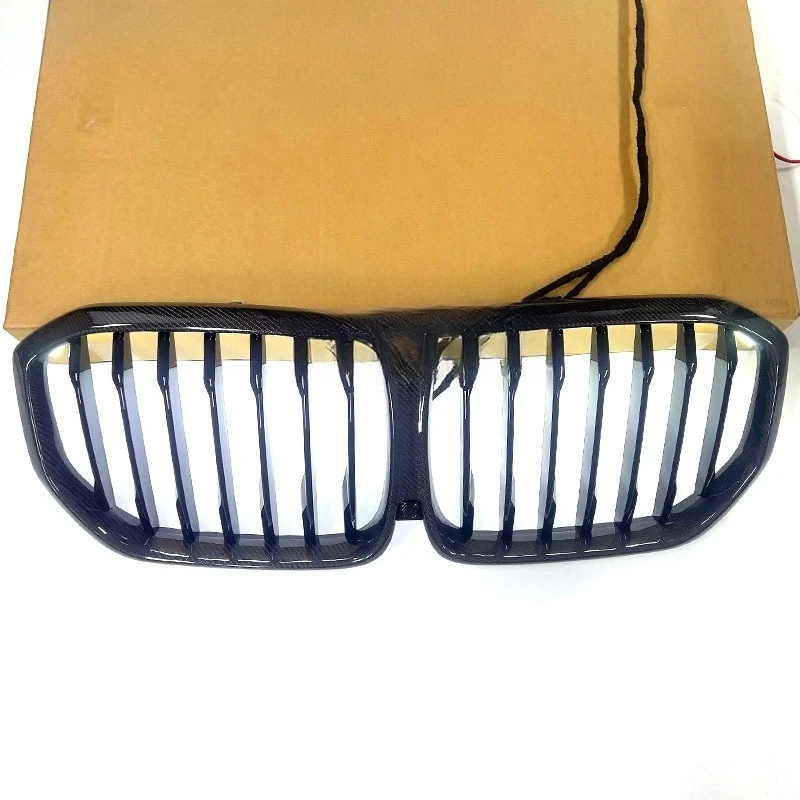 Suitable for X5 X6 X7 G05 G06 G07 real carbon fiber luminous medium mesh front grille