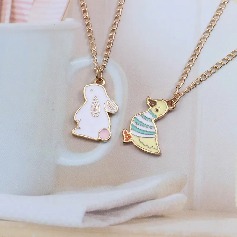 Cute Rabbit Friendship Necklace for Women Cartoon Pink Bunny Carrot Pendant BFF Necklace Jewelry Accessories Gift for Girlfriend