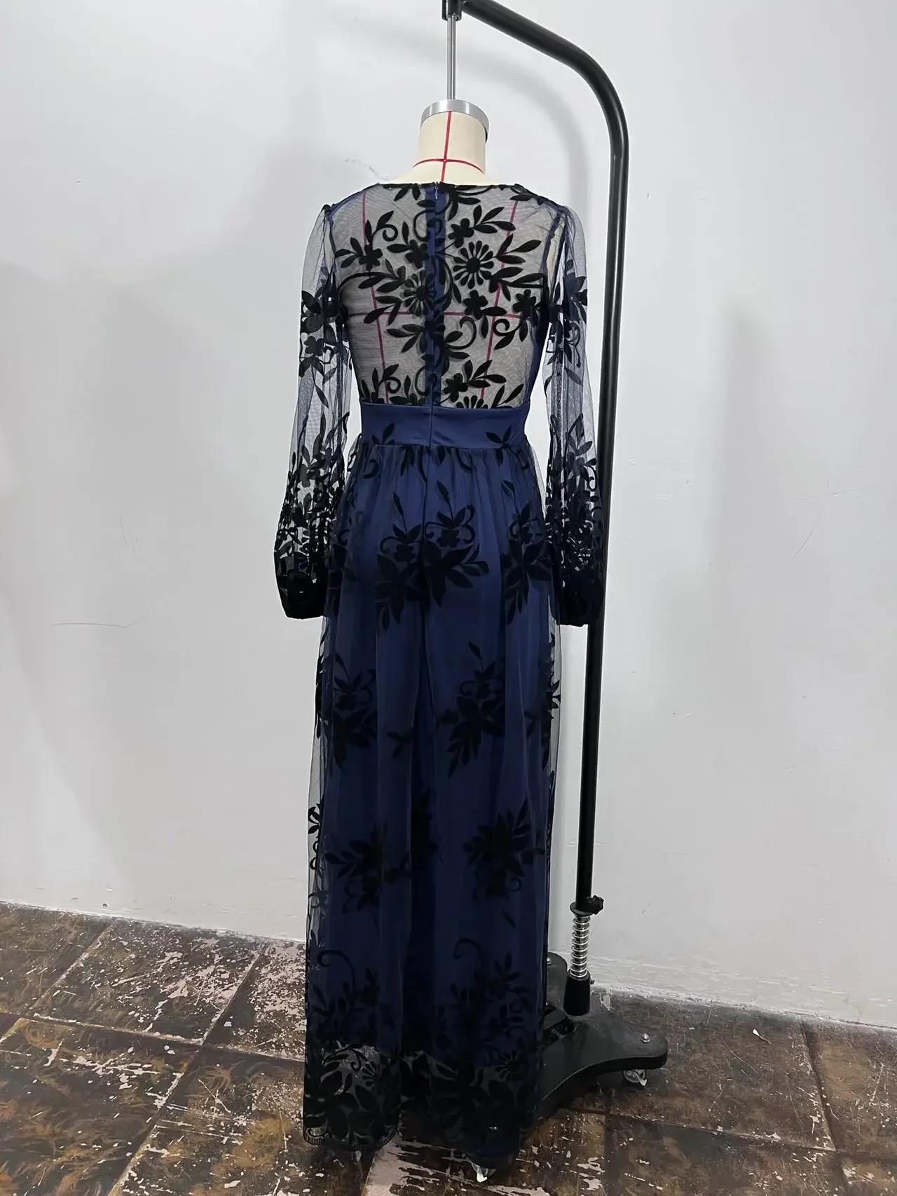 Sexy High-Slit V-Neck Long-Sleeve Mesh Evening Gown Fashionable Celebrity Dress for Graduation Cocktail Party Wedding