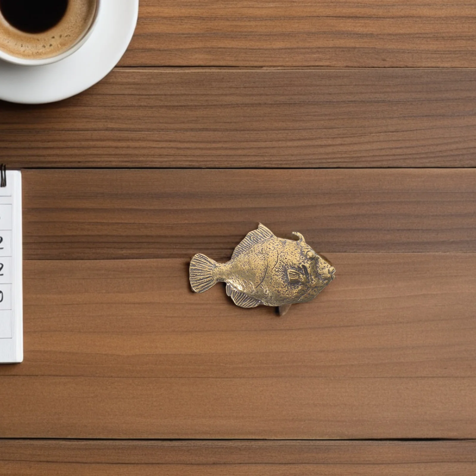 

Brass Fish 2.79x1.65x0.67in Handcrafted Metal Sculpture Vintage Style Desktop Ornament for Living Room Study Tea