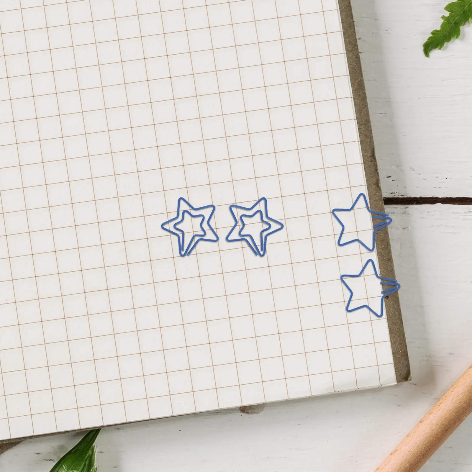 

120Pcs Star Shape Paper Clips Metal Planner Clips Office School Paper Bookmarks Decorative Novelty Star Papermarks
