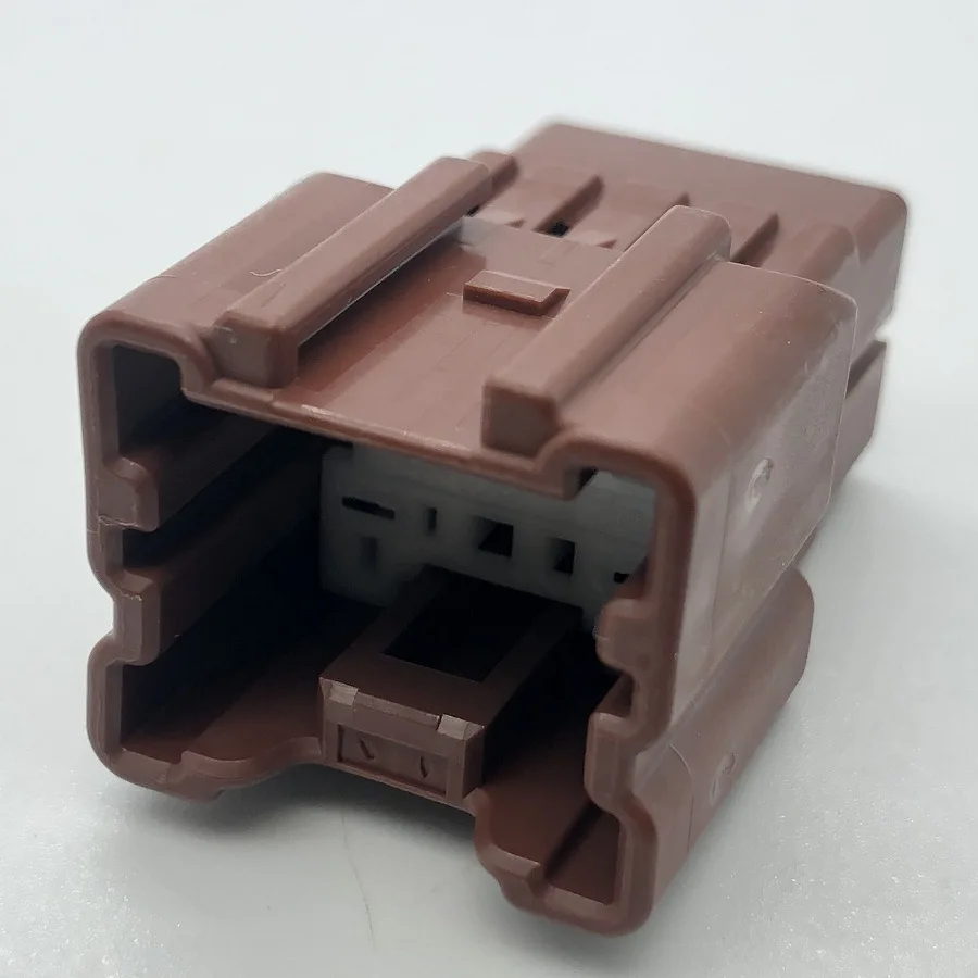 

The original NS06MBR-CS maleautomobile connector shell and connector are supplied from stock