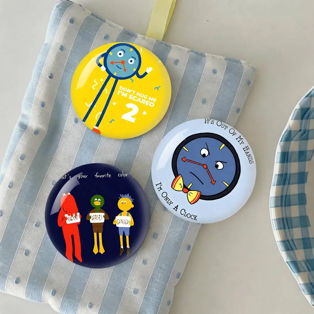 

Web Series Dont H-Hug Me Im Scared L-Laser Badge Creative Pins Brooch for Bag Clothes Hat Decor Gifts Fans Collect