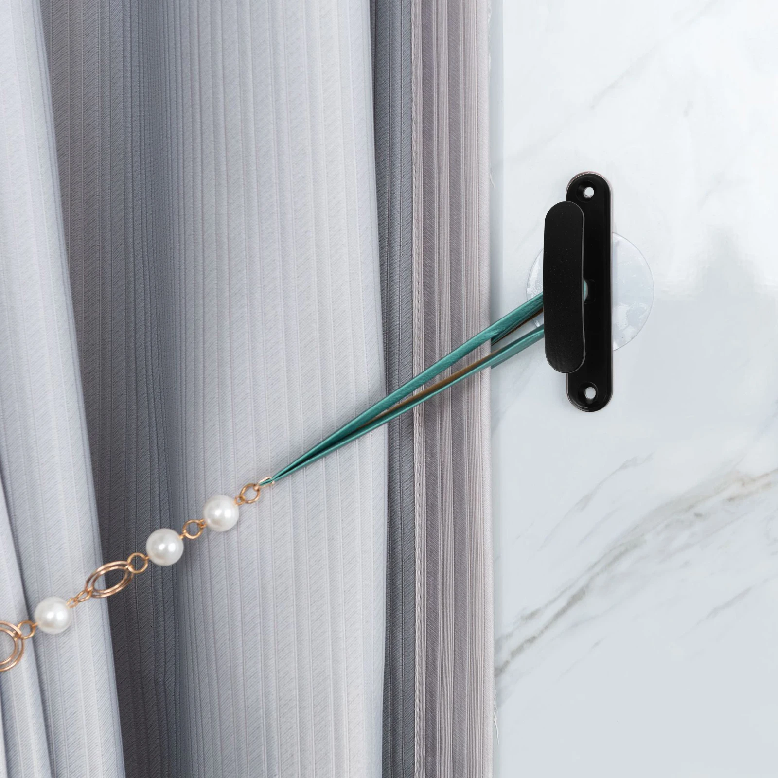 

2Pcs Curtain Hooks Aluminum Alloy Durable AntiRust Decorative Shower Hardware Wide Applications Clothes Towel Rack Door Hanger