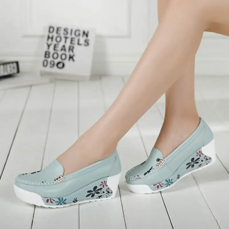 ผู้หญิงใหม่ของแท้หนังแพลตฟอร์มรองเท้า Wedges สีขาว Lady Casual รองเท้า Swing รองเท้าขนาด35-40