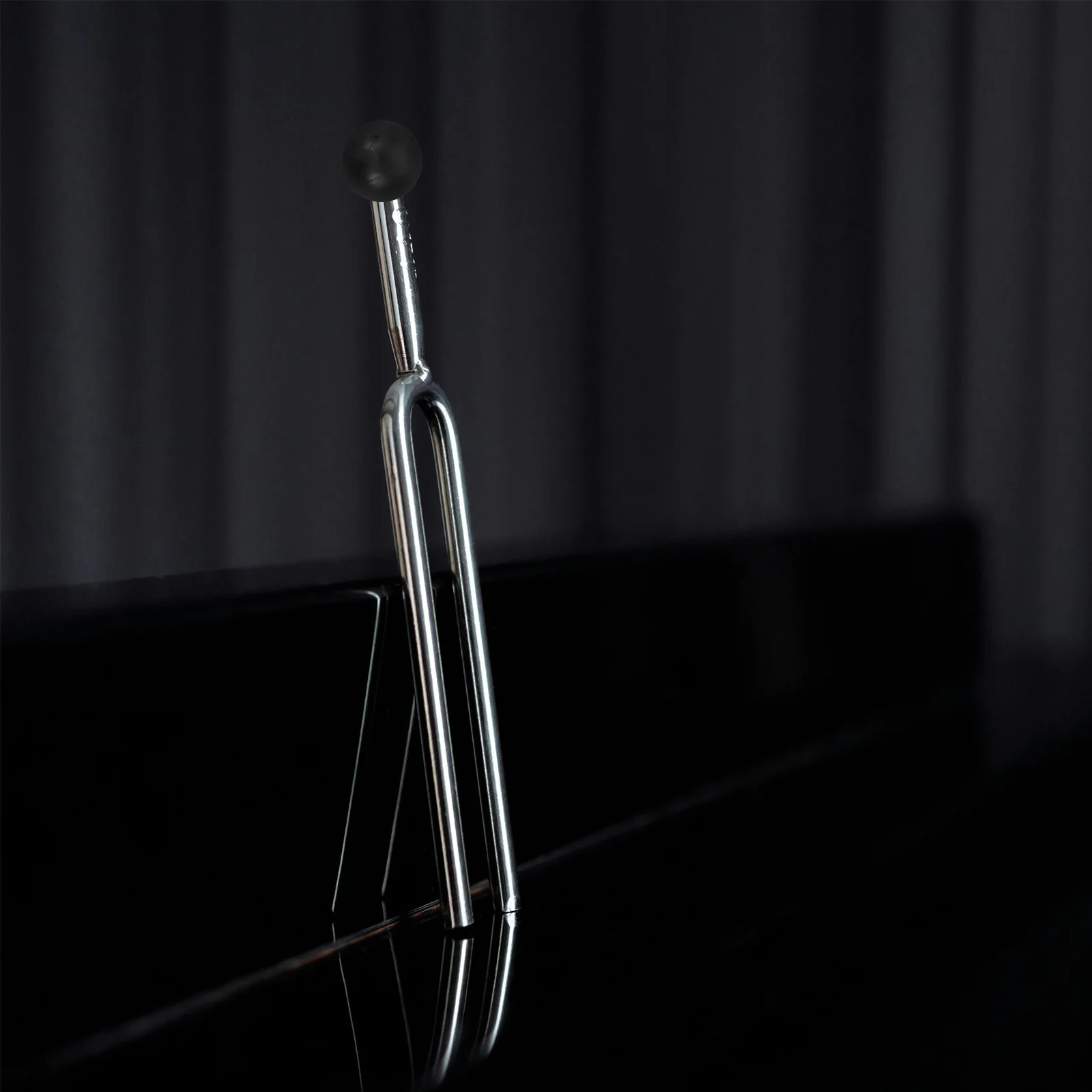 

2pcs Rubber Tuning Fork Holder Durable Stable Lightweight Portable Protection Compatibility Music Healing