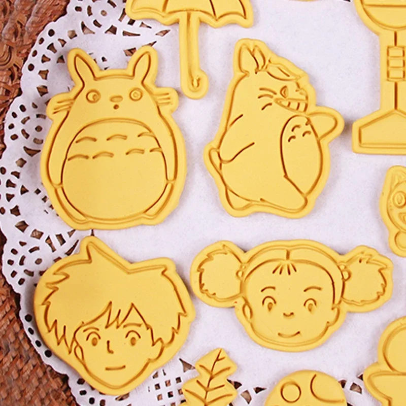 5Pcs/Set Cute Anime Cat Cookies Cutters Embossing 3D Japanese Cartoon Animals Shape Fondant Biscuit Maker Shapes Baking Supplies