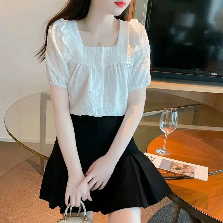 夏の韓国風フリルシャツと甘いフレンチトップ