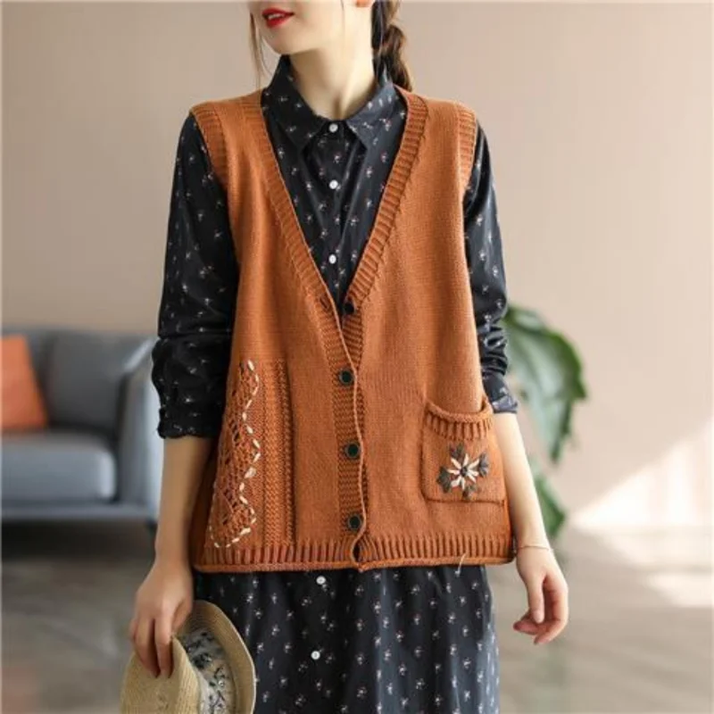 New Vest Vintage Knitted Cardigan Sweater V-Neck Vest Women 2023 Spring New Sleeveless Vest Printed Vest Cardigan Female Tops