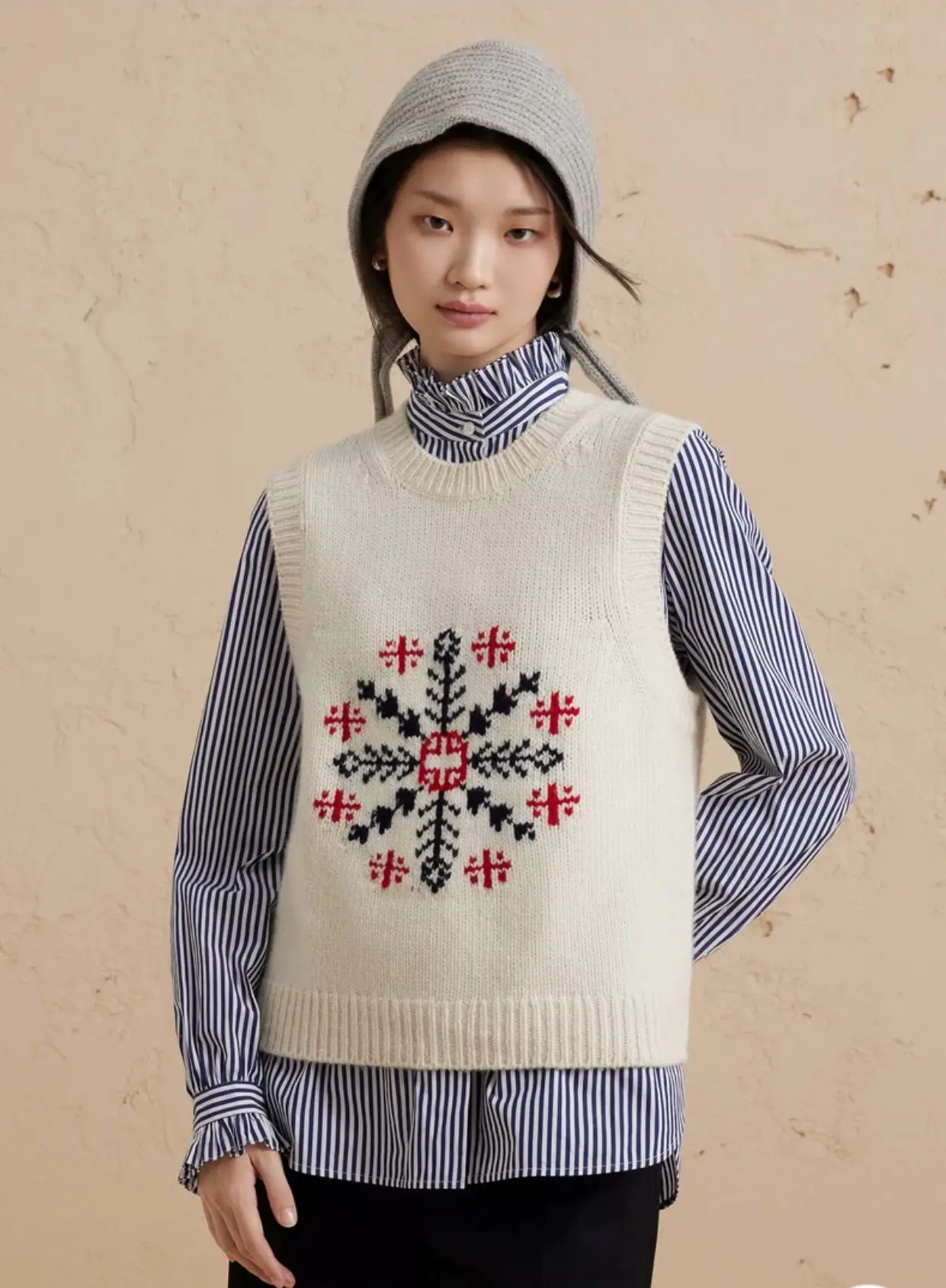 

ER 2024 Autumn and Winter New Ski Snowflake Jacquard Crew Neck Knitted Vest Sweater 100% Wool