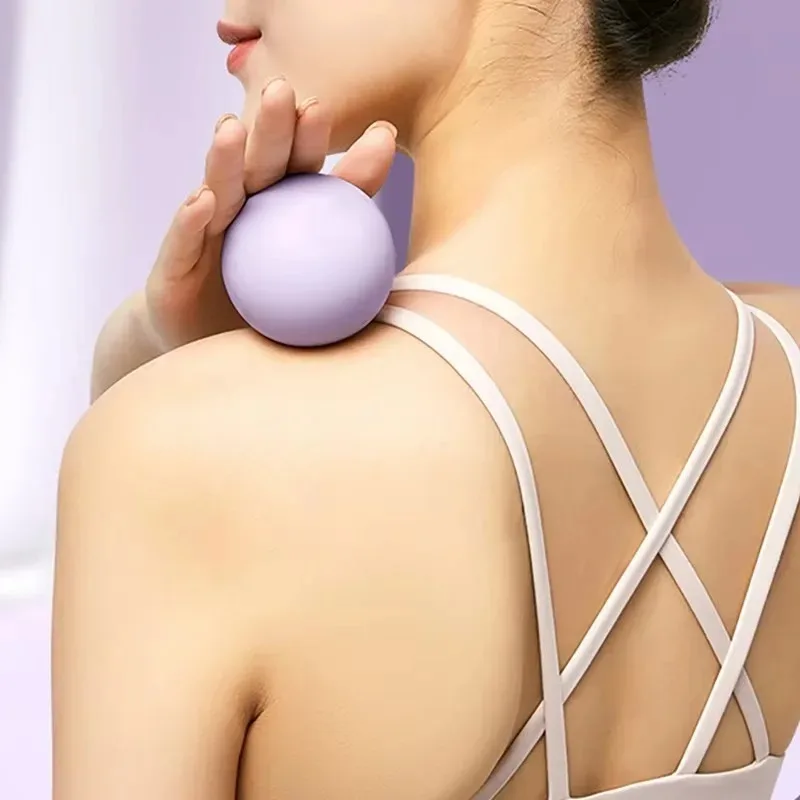 YTYIN Customized 63mm PVC Fitness Dumbbell-style Pilates Ball, Suitable For Fitness, Balance And Yoga Exercises In Home Studios.