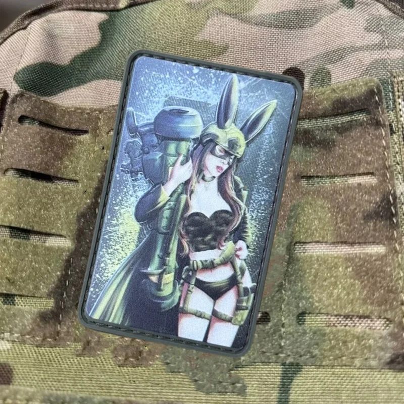 Parche táctico militar PVC con estampado mujer y velcro - imagen 5