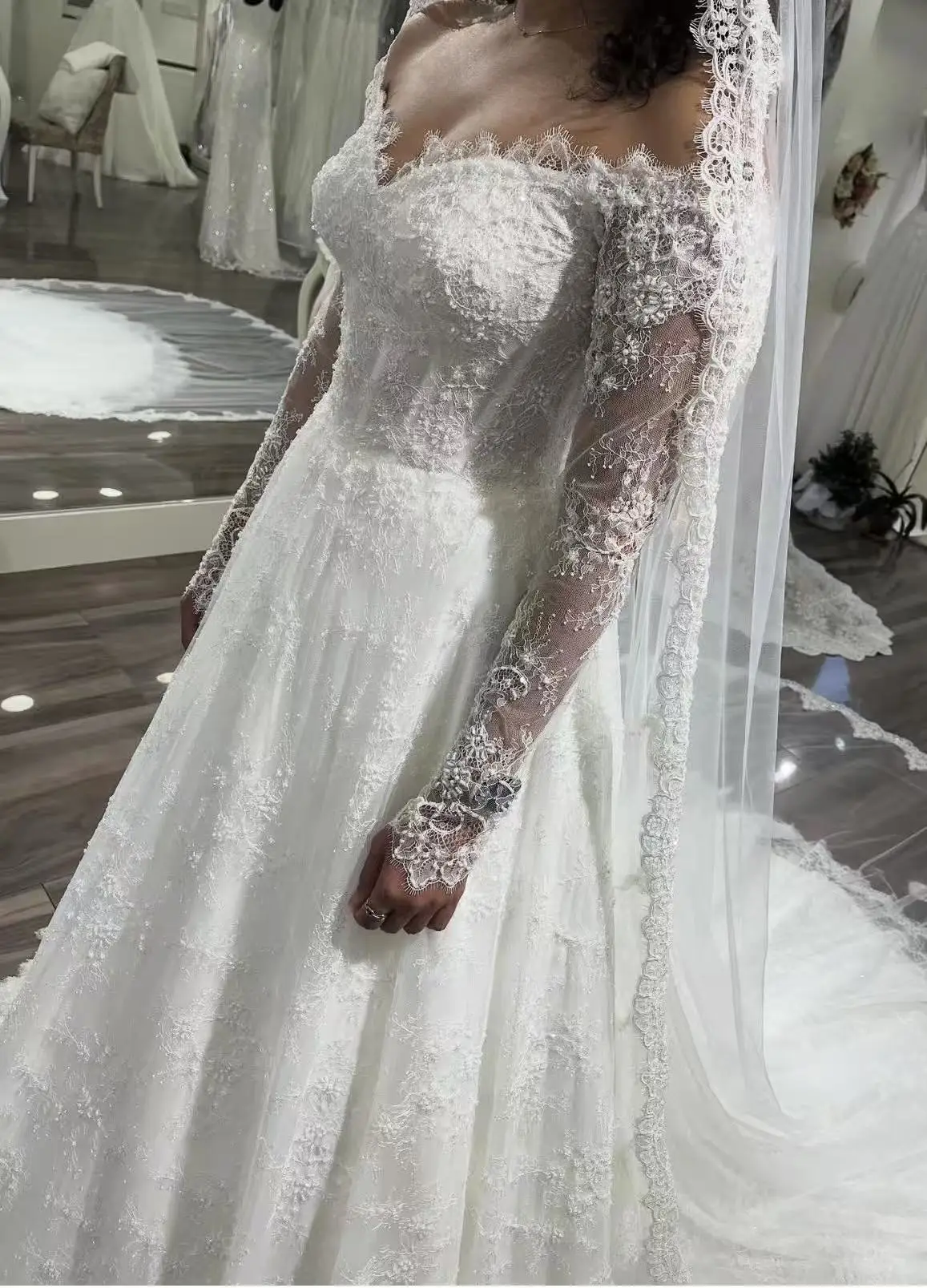 Eleghant princess wedding dress off shoulder long sleeve lace white bride dress customized Robe de mariée