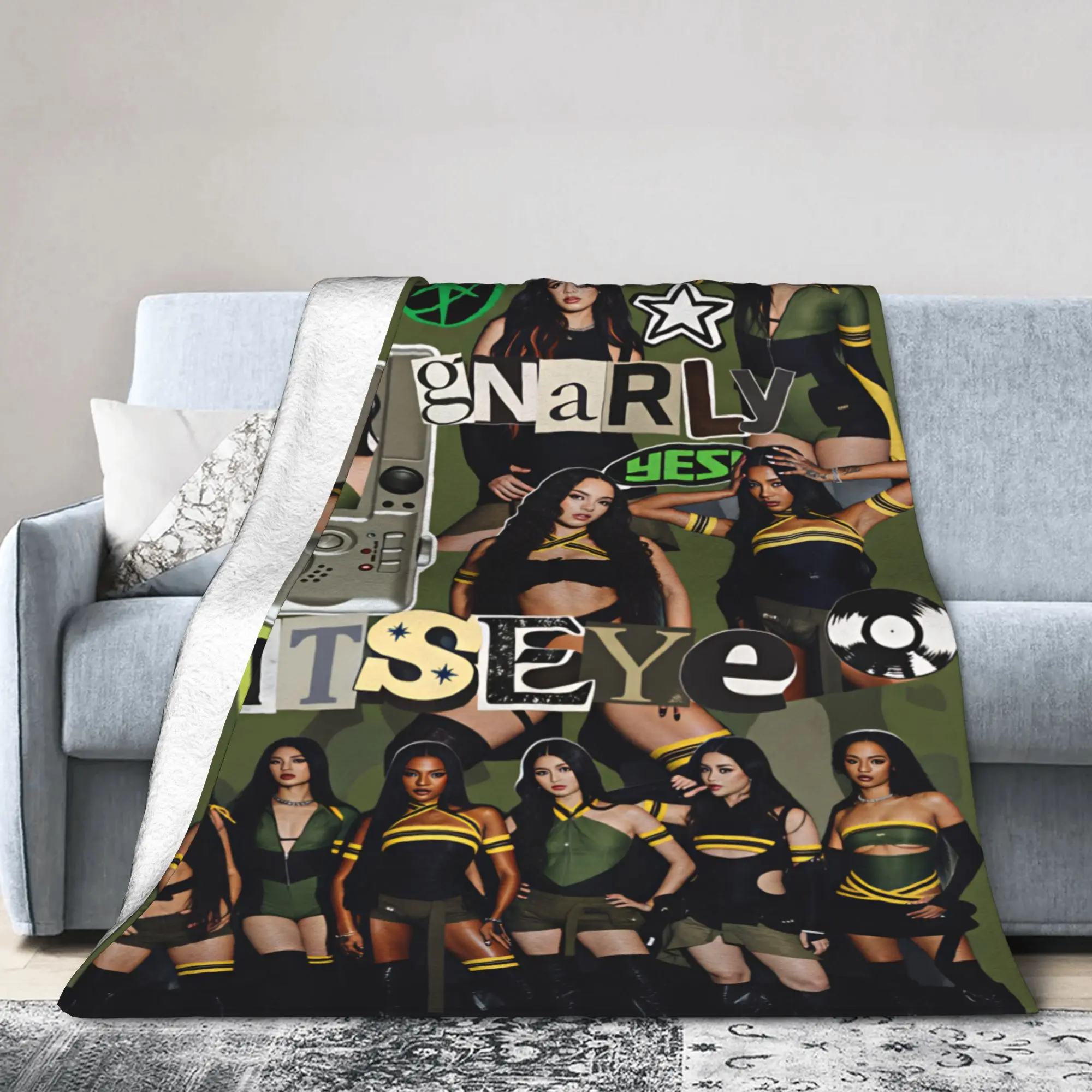 Retro Green Magazine Katseye Blanket Quality Super Warm  Throw Blanket Spring Travel Office Couch Bed Funny Bedspread