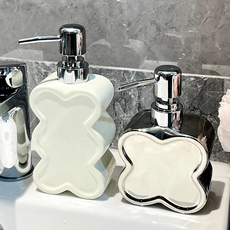 

Creative Flower Shaped Ceramic Emulsion Bottle Shampoo Shower Gel Bottle Soap Dispenser Portable Soap Bottle Bathroom Supplies