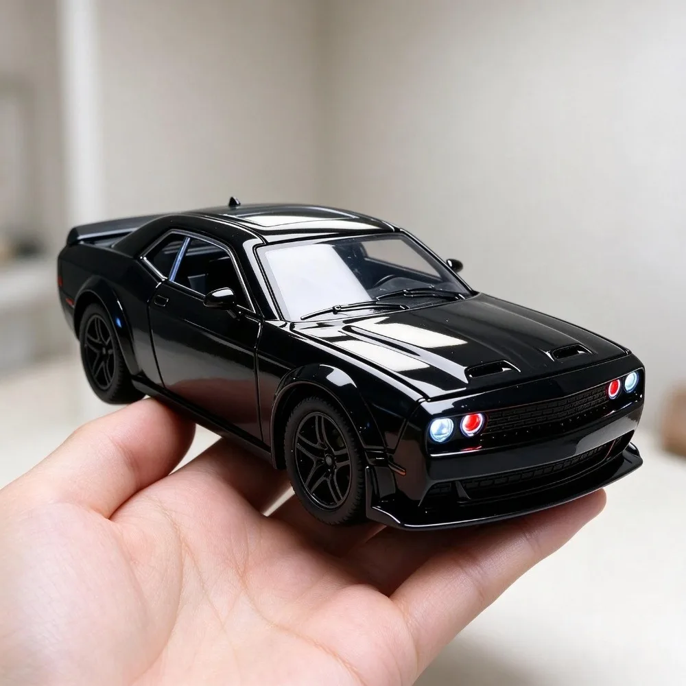 1:36 Scale Red Eye Hellcat Diecast Alloy Car Model, Pull Back, Openable Doors Hood Trunk, Static Display Collectible Muscle