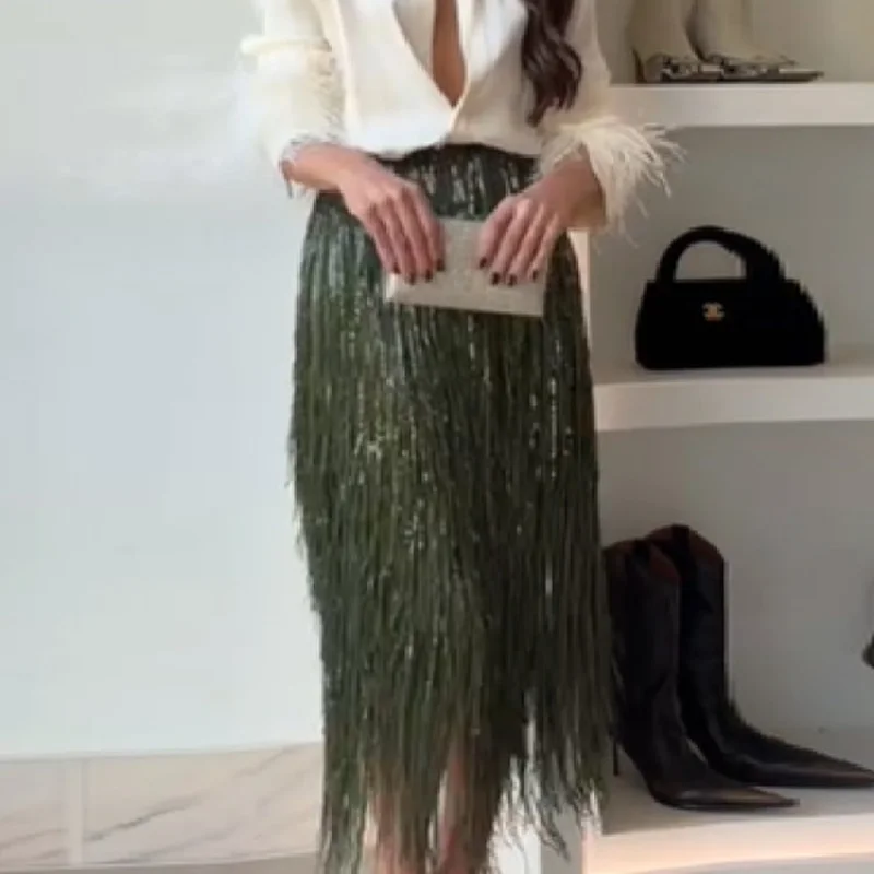 المرأة شيك لامعة الأخضر شرابة تنورة عالية الخصر سليم صالح طويل مستقيم فستان أنبوب 2025 سيدة جديدة التنقل نادي ملابس الحفلات