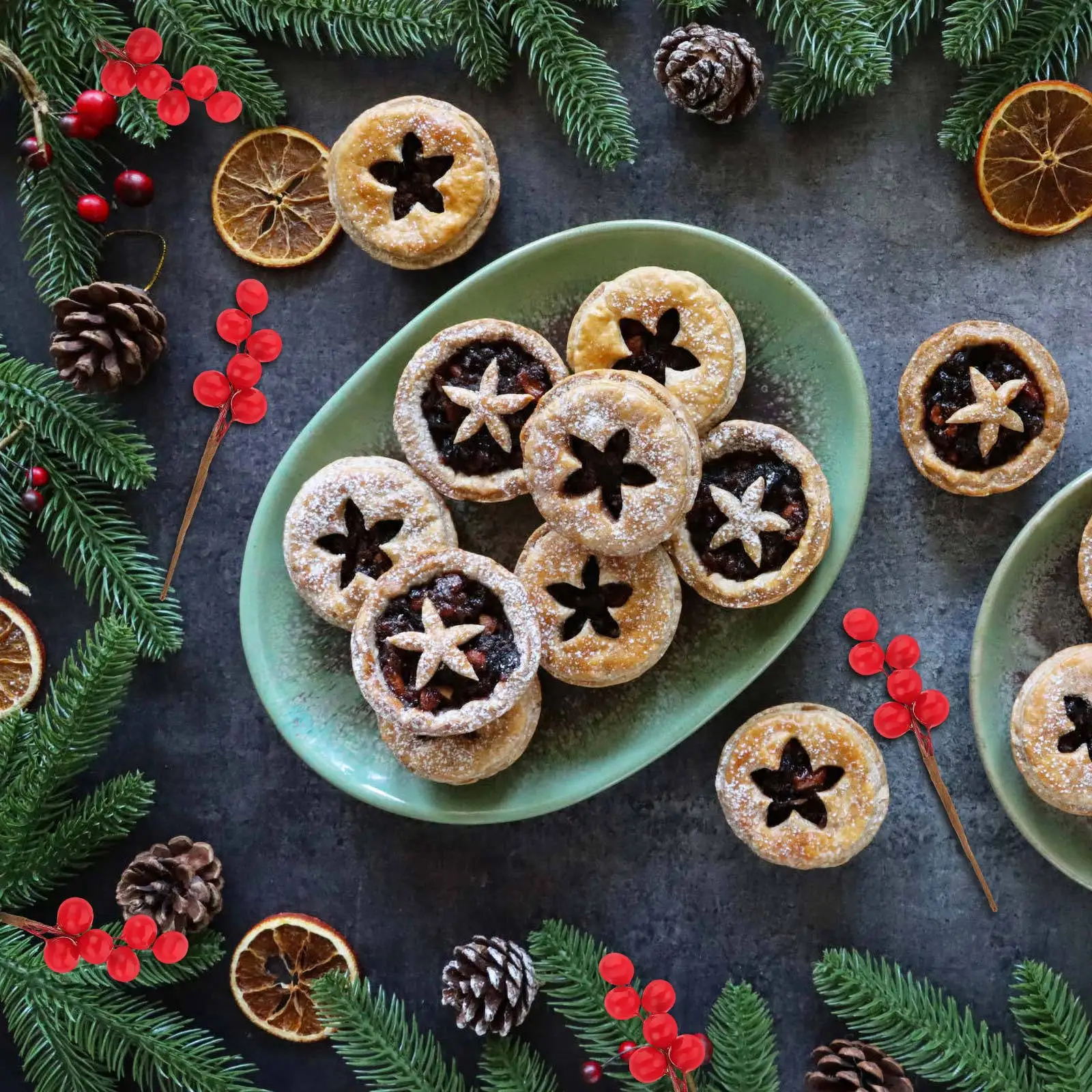 

30Pcs Fake Berry Stems Christmas Tree Ornaments Realistic Artificial Berries for Xmas Decoration Wreath Making DIY Holiday