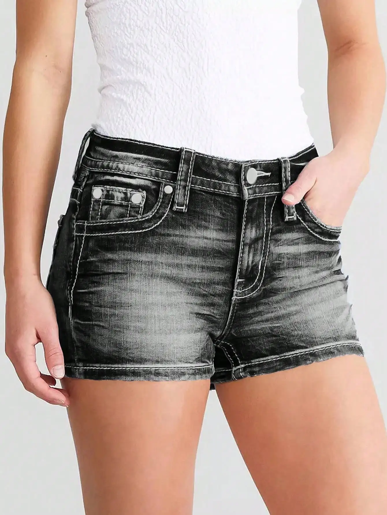 Pantalones cortos vaqueros sexys ajustados para mujer con bordado: moda de verano elegante y cómoda