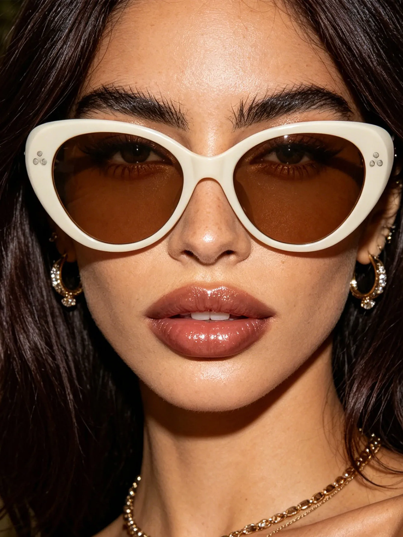 1 Stück trendige, coole, milchweiße und weinrote, farbblockierende Retro-Katzenaugen-Sonnenbrille, UV-Schutz, für Pendeln/Dating