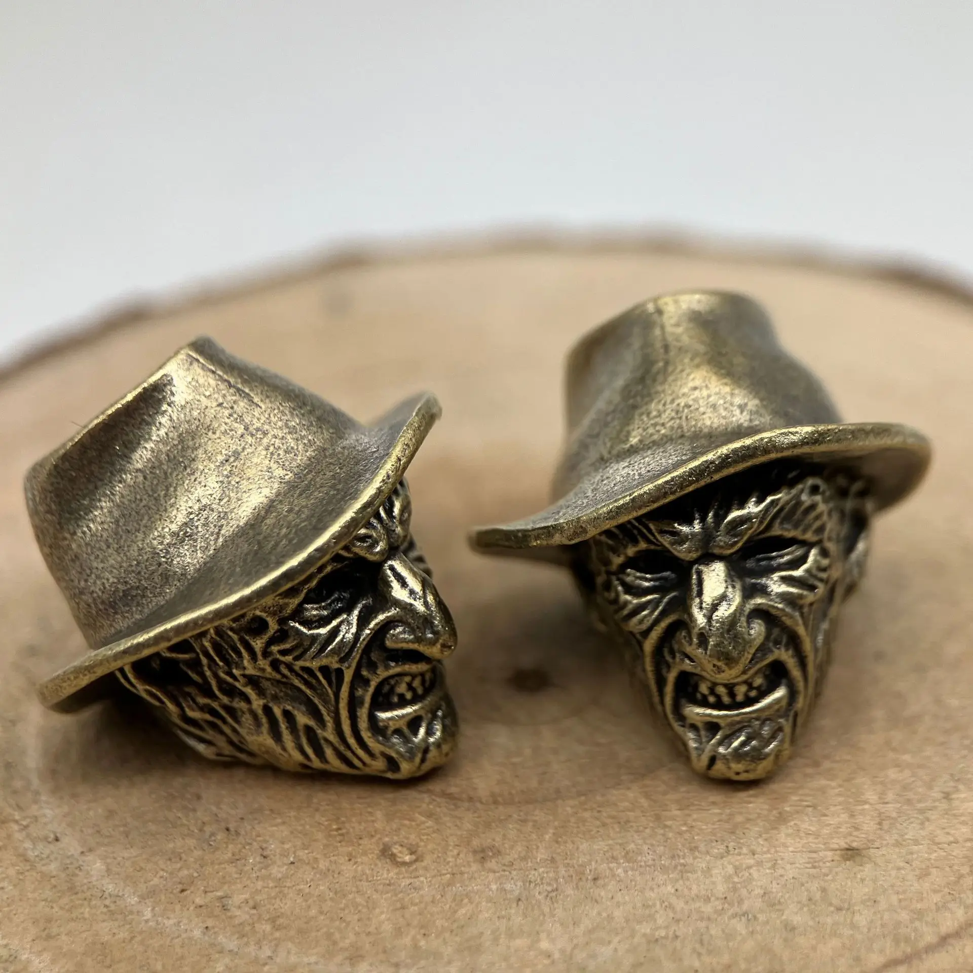 Horrible Head Sculpture Brass Knife Bead EDC DIY Paracord Woven Bracelet Lanyard Pendant Accessories Outdoor Tool Hangings Charm
