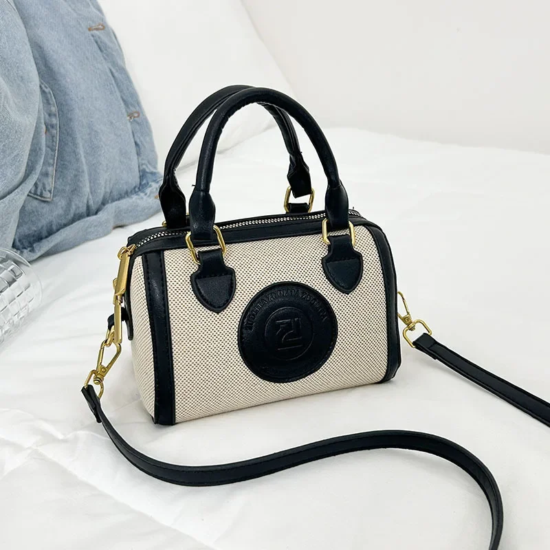 2025 حقيبة وسادة نسائية قابلة للتحويل على الكتف وحقيبة كروس ذات ملمس سحابي مريح وخفيف الوزن وأساسيات العمل الأكثر مبيعًا