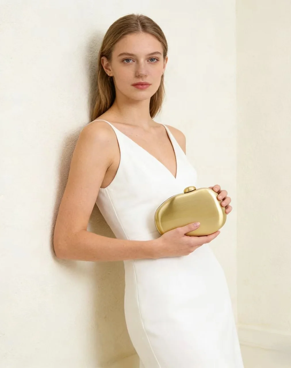 DONGSUO Women metal gold mirror shell bag cute Evening Clutch Bag with strap For Wedding Party small Purses Designer Handbags