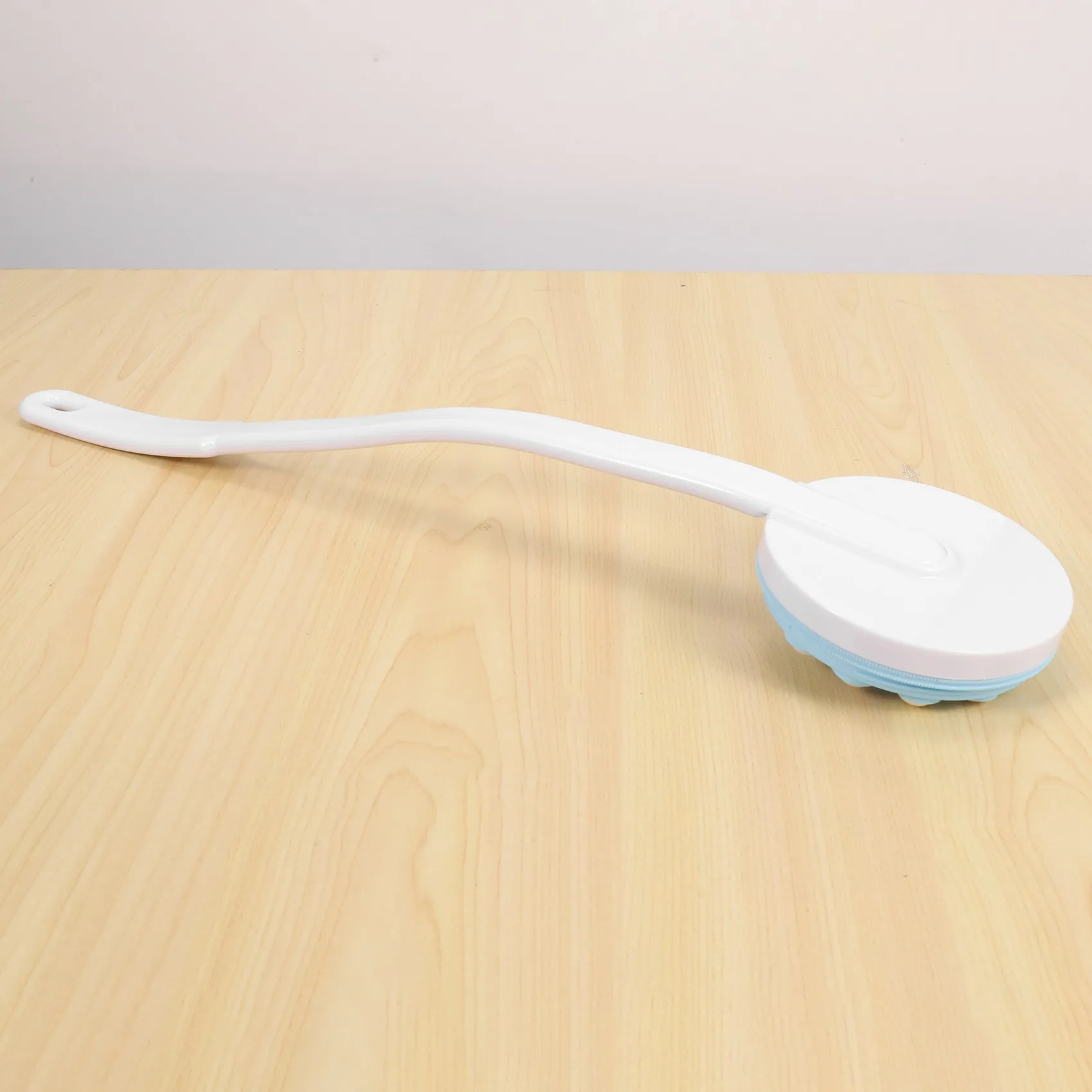 

Lotion Applicator Back Leg Bath Massage Tool With Long Handle