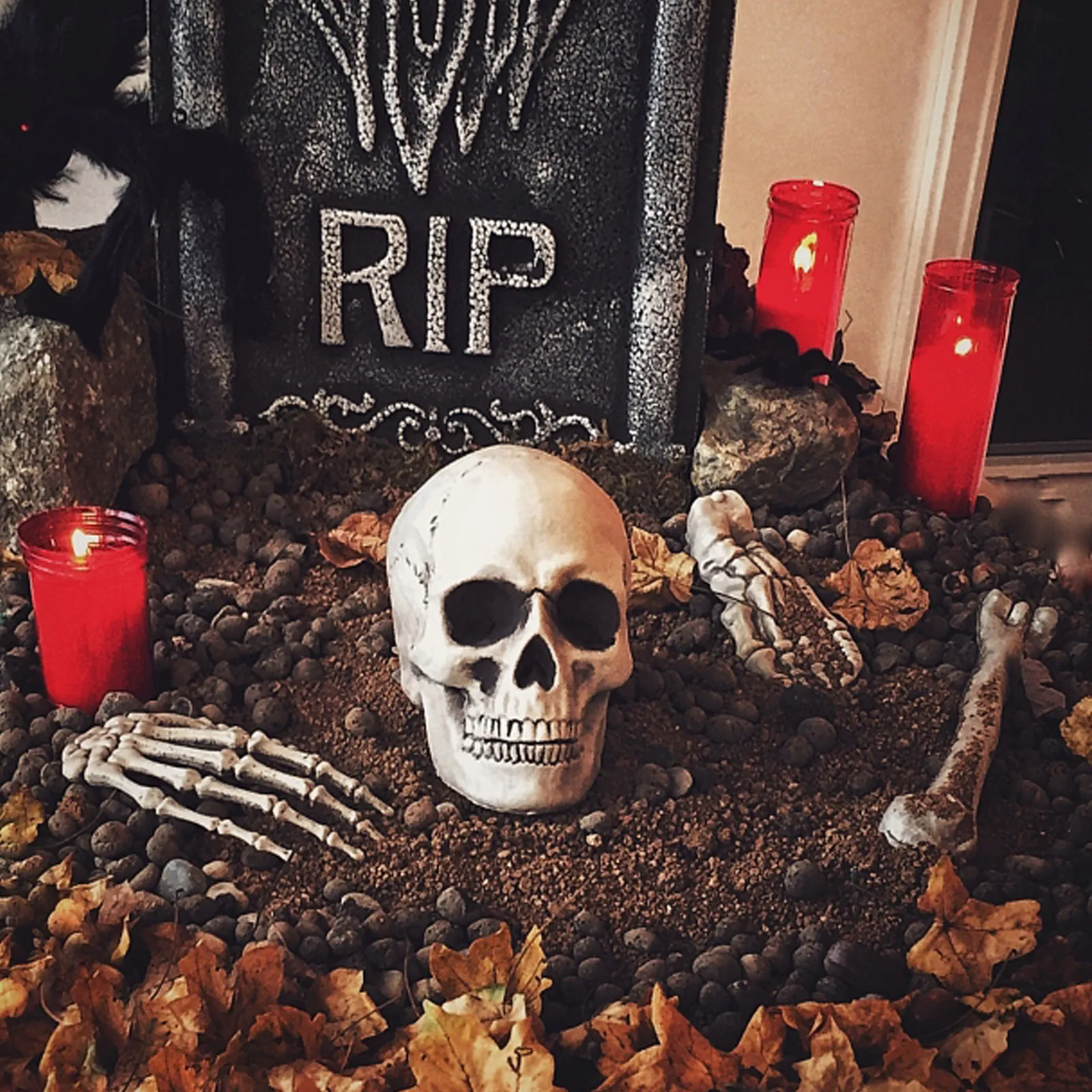 

1Set Human Bones Halloween Decoration Simulation Skull Scary Haunted House Props Plastic Graveyard Skulls Party