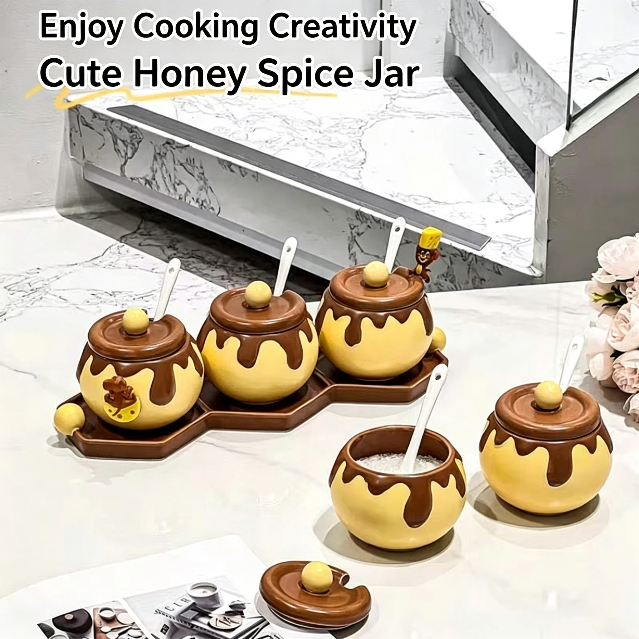 Honey-flavored Seasoning Jar Multi-compartment Set with Spoon Cute Kitchen Ceramic Spice Salt Jar Combo Home Storage Decoration