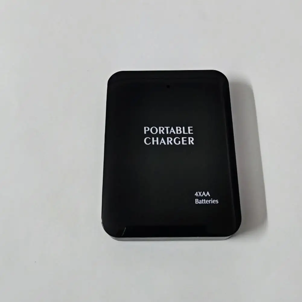 حافظة باور بانك محمولة USB 4 بطارية AA شاحن طوارئ خارجي مع شاحن طوارئ باور بانك بإضاءة LED