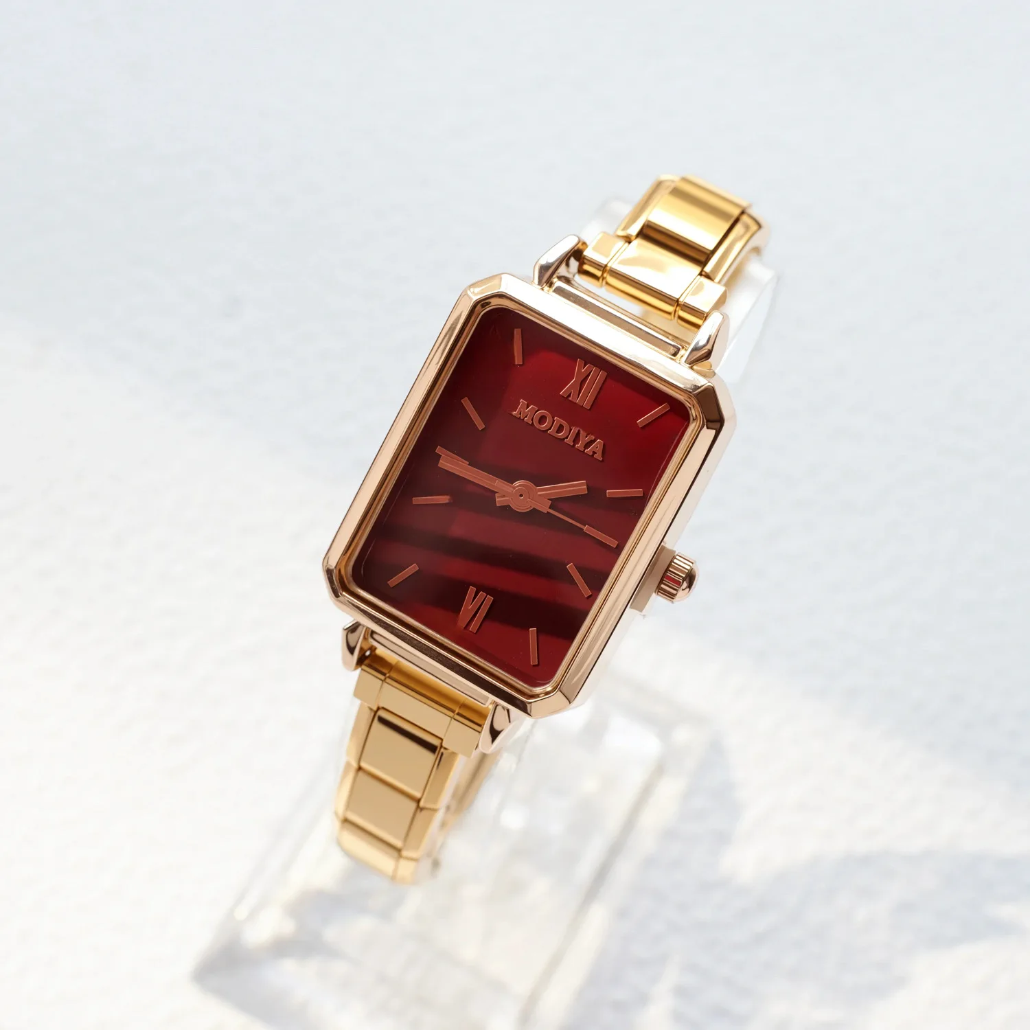 Gold Color Stainless Steel Rectangular Quartz Watch Women Roman Numeral Gradient Dial Minimalist Ladies Wrist Watch Daily Gift