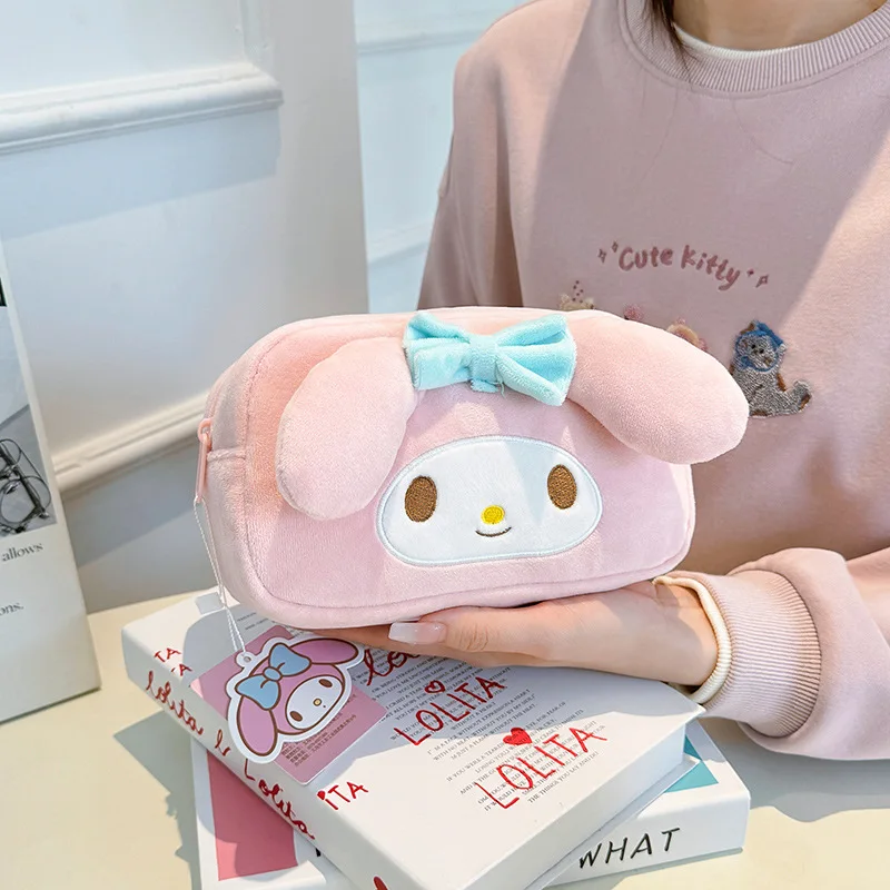 Рисунок 6 - Sanrio Super Cute KT Cat Pen Bag