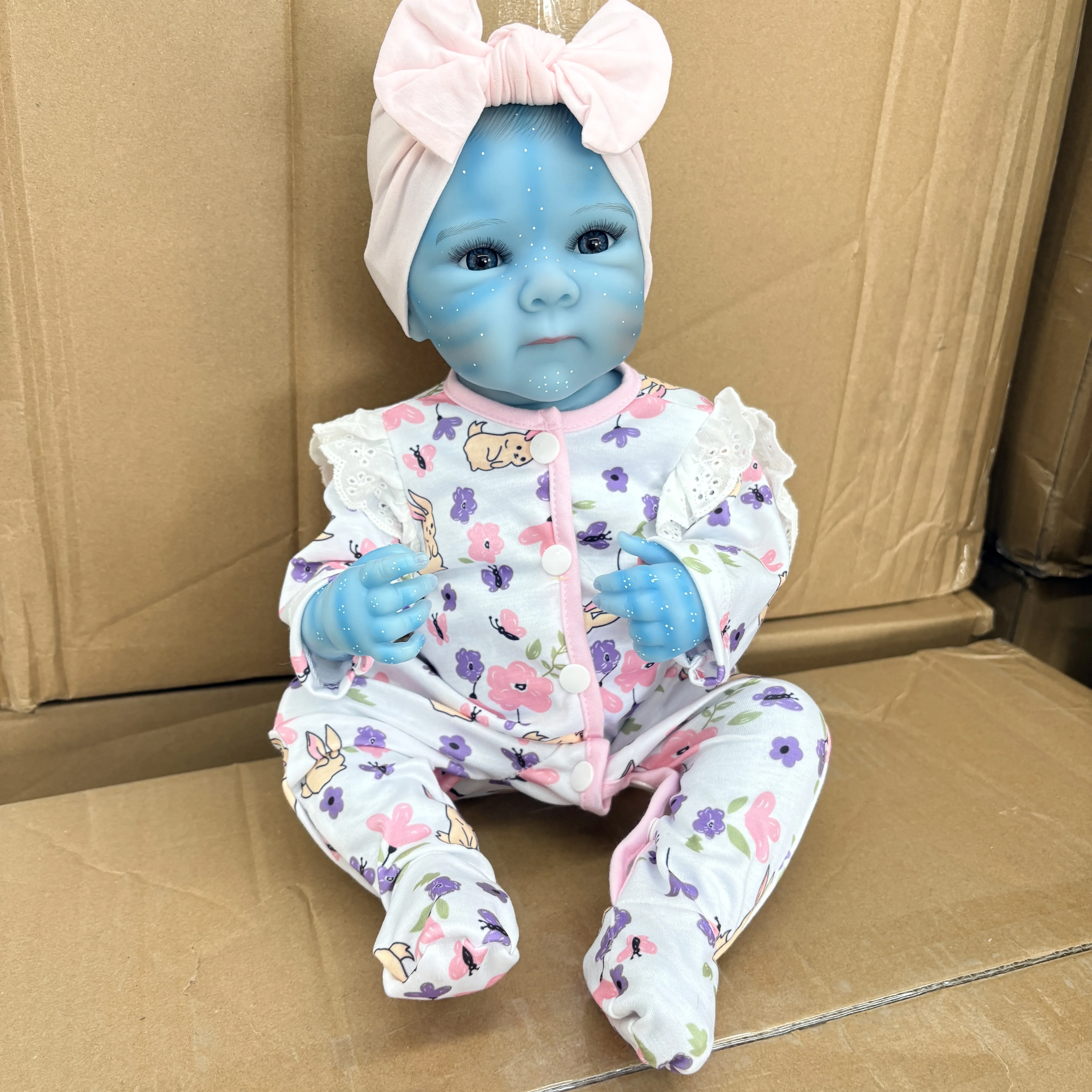 Bambola Reborn NPK 18' in Vinile a Corpo Intero, Pelle Blu, Realistica, con Dipinti Multistrato e Capelli Disegnati a Mano