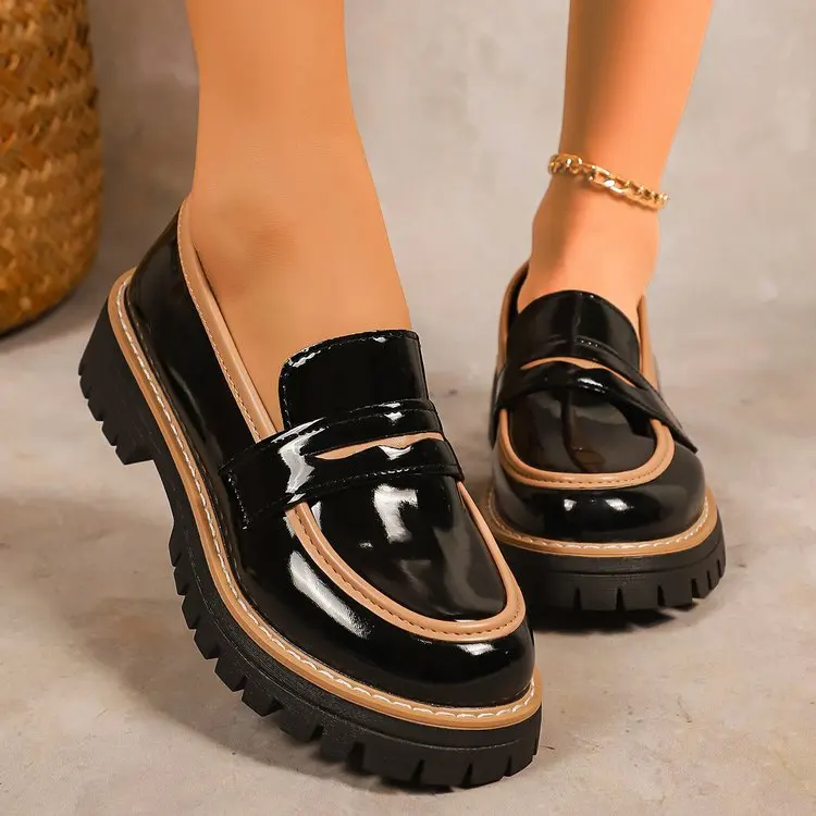 Women's Flat-bottomed Loafers Plus Size Spring and Autumn Fashion Edging Design Patent Leather Thick-soled Round-headed Shoes