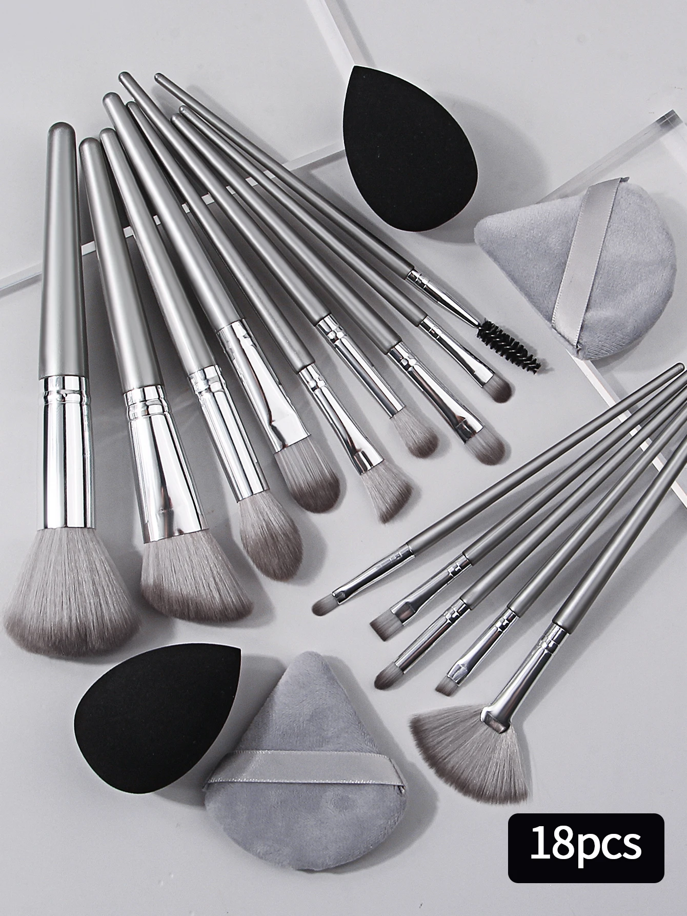 18-teiliges professionelles Make-up-Pinsel-Set und 4-teiliges Puderquaste-Set, Make-up-Werkzeuge mit weicher Faser zum einfachen Tragen, Foundation-Pinsel-Set