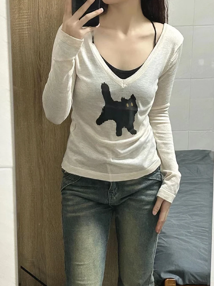 Korean Fashion Cartoon Animal Print Graphic Top V-Neck Office Lady Casual Simple T-shirt Long Sleeved Tees Streetwear New Design