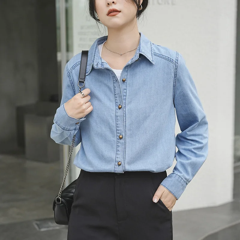 

Solid-color Casual Denim Shirt Coat.A New Korean-style Retro and Versatile Loose Long-sleeved Top for Women in Spring and Autumn