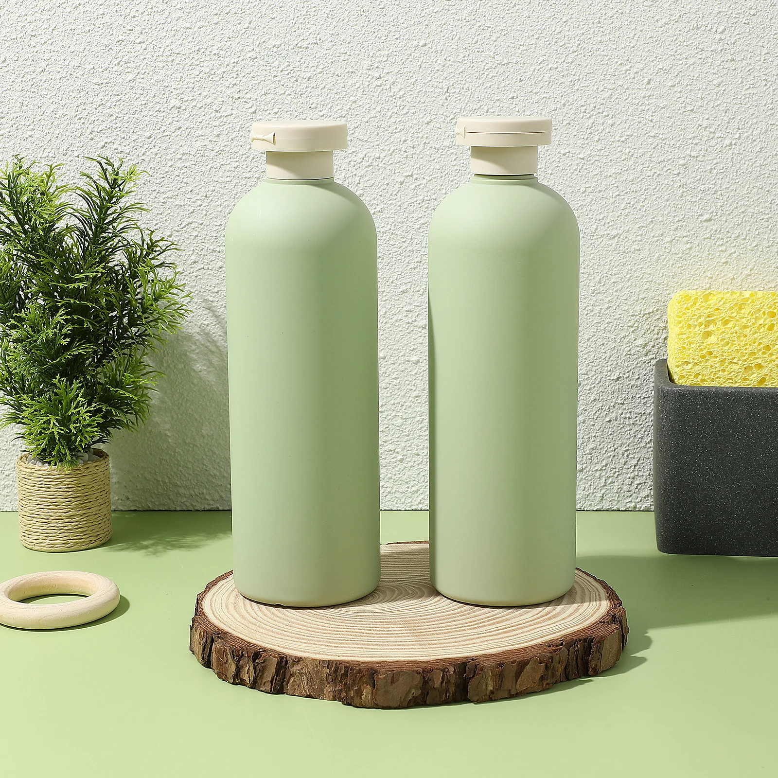 

2Pcs Travel Size 400Ml Flip Cap Bottles Refillable Squeeze Containers for Lotion Shampoo Conditioner Toiletry Organizer Set