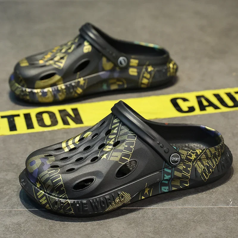 Sports Beach Sandals Two-use Men's Summer Outdoor Wear Anti-slip Soft Bottom Breathable Slippers Head Cover Casual Shoes