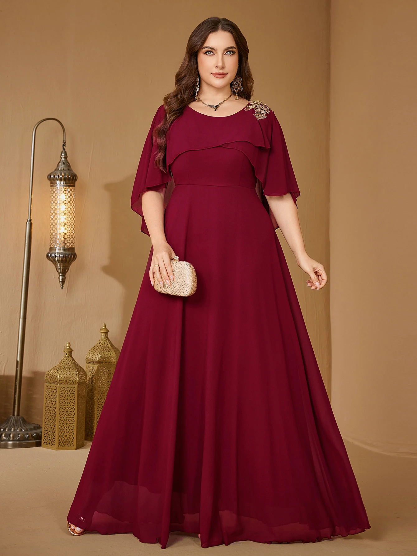 

UNITHORSE Plus Size round Neck Embroidered Patchwork Decorated Maxi Skirt Wedding Dress for Maids of Honor in Chiffon