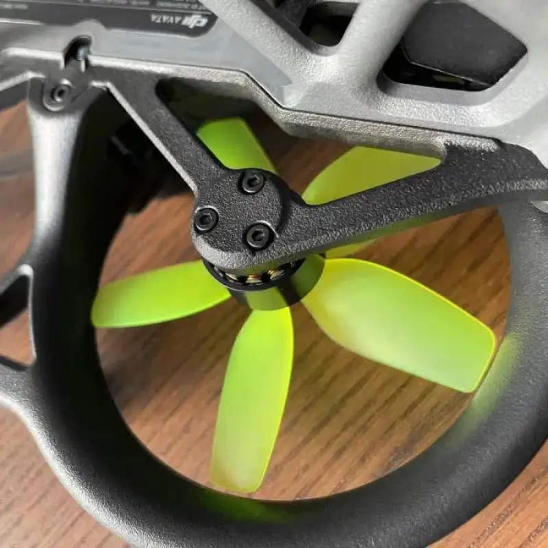 

HQProp DT2.9X2.5X5-Avata HQ Prop DT2.9X2.5X5 для DJI Avata 5-лопастной пропеллер (2CW+2CCW)-поликарбонат для FPV Freestyle